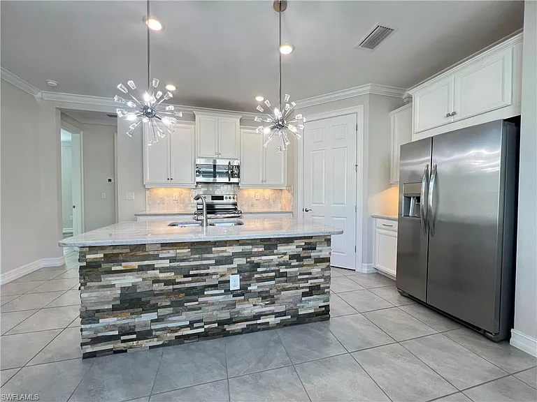 28442 Captiva Shell Loop — Photo 4