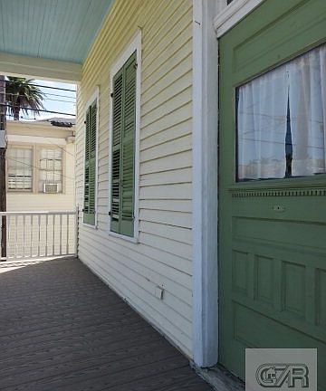 3rd image of 811 12th St