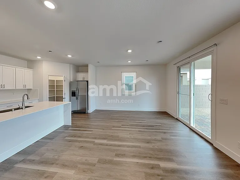 8134 Winterfell Peak Ave — Photo 5