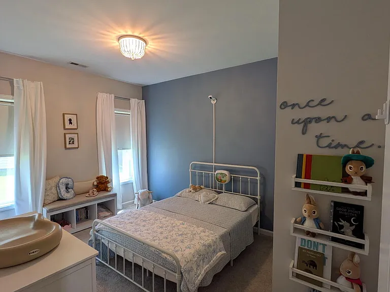 221 Seville St — Photo 27