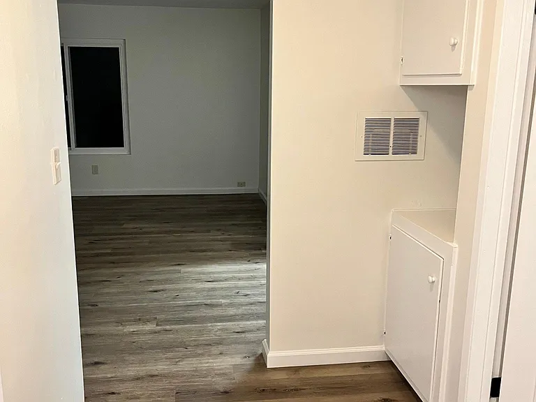 502 N Ditmar St #B — Photo 12
