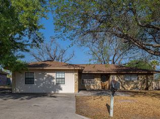 77 Michelle Dr, Del Rio, TX 78840