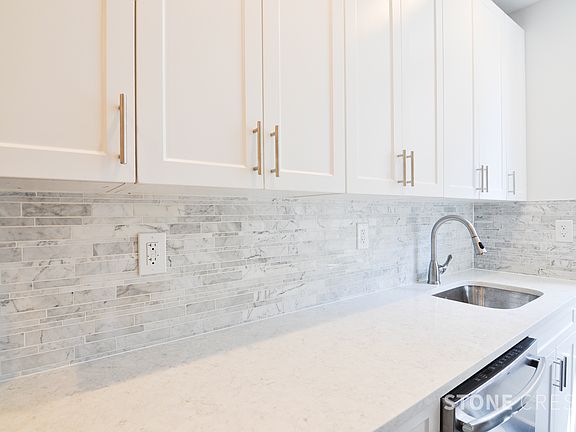 4th image of 412 Cathedral Pkwy #96