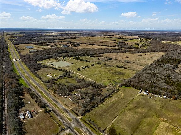 5th image of 11095 E State Highway 31