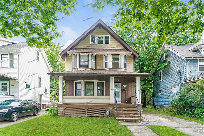 1st image of 1454 E 174th St