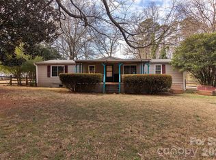 5727 Thompson Rd, Charlotte, NC 28216