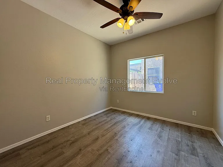 15361 W Port Au Prince Ln — Photo 13