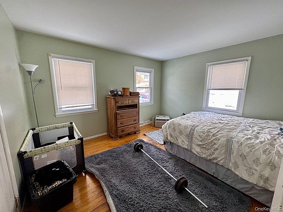 5th image of 10 Maplewood Road