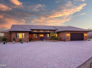 837 W BRALLIAR Road, Wickenburg, AZ 85390