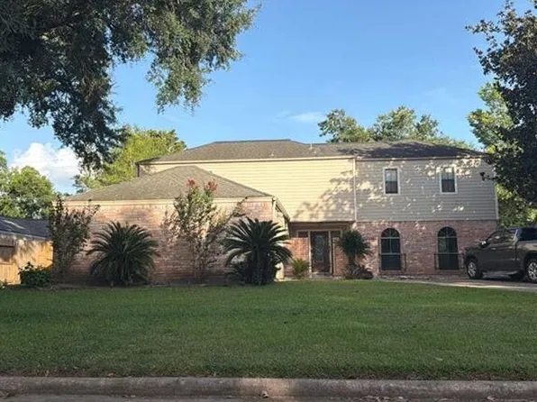 3825 W Creek Club Dr, Missouri City, TX 77459