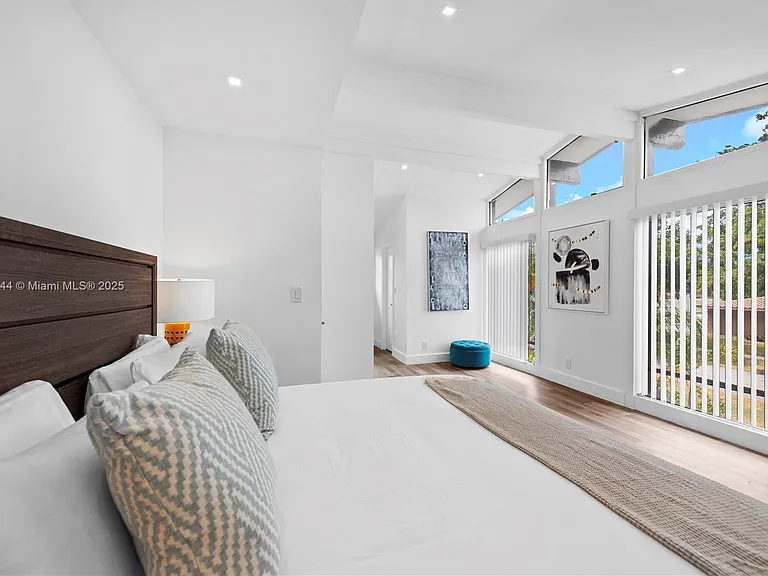 4322 Polk St — Photo 33