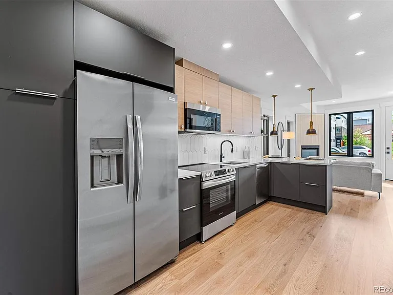 1342 Yates St — Photo 4