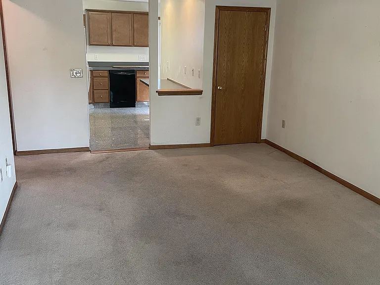 2087 Colony Ct #C — Photo 6