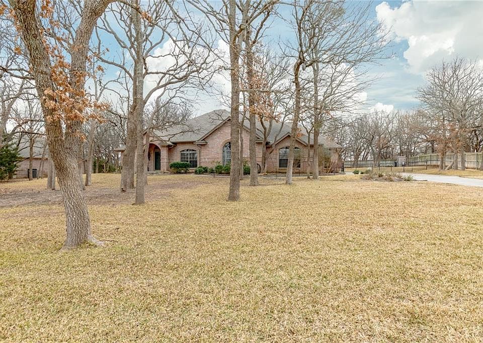 1st image of 101 Shady Wood Ct
