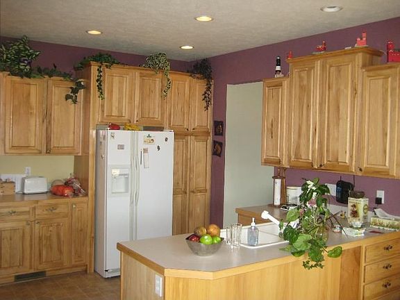 5th image of 3858 61st St