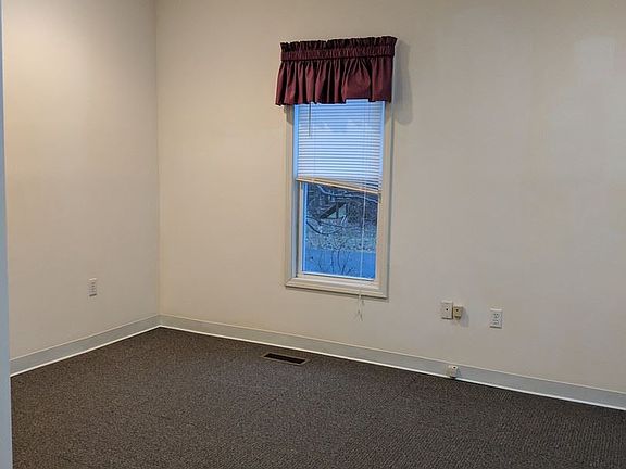 4th image of 155 Main St #1