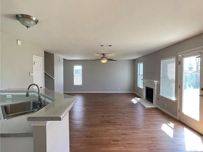110 Cotton Creek Way — Photo 8