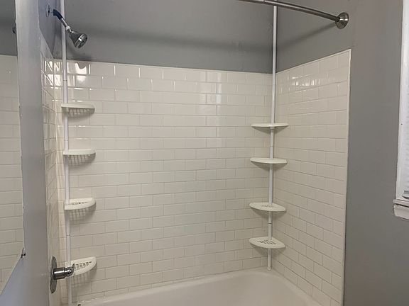4th image of 685 Magnolia Ave E #1