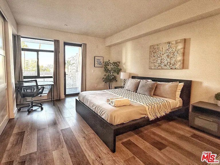 723 S Saint Andrews Pl #507 — Photo 8