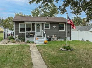 929 20th Ave SW, Cedar Rapids, IA 52404