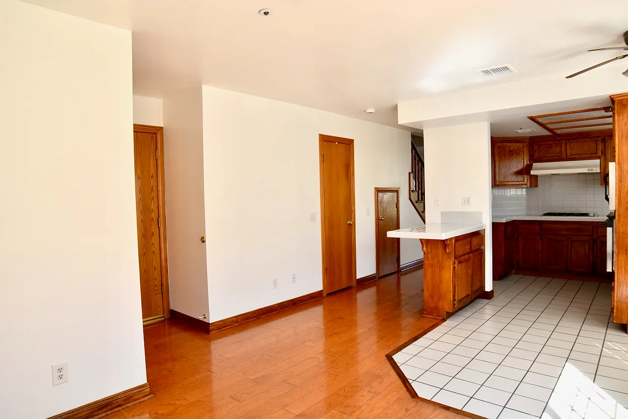 4 bed, 1.5 bath, 1889 sqft, $3,000 — Photo 4