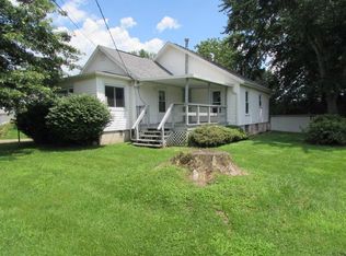 111 Dennison St, Hebron, OH 43025