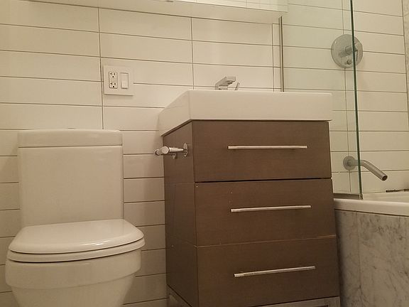 5th image of 200 E 30th St APT 3J