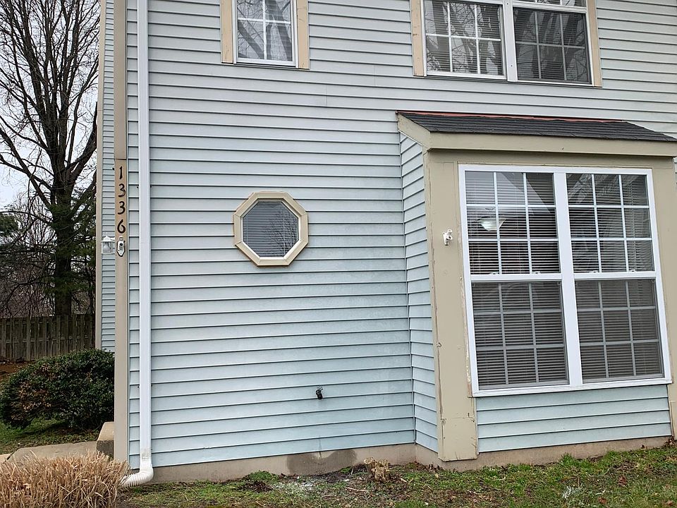 1st image of 1336 Stockett Sq