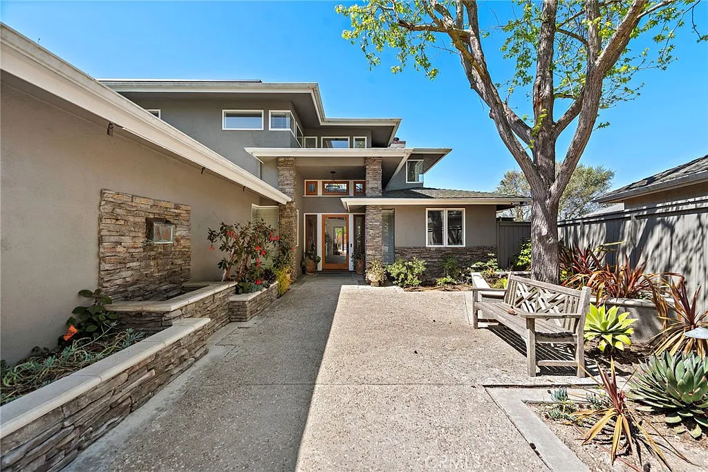 4 bed, 3045 sqft, $14,995 — Photo 3