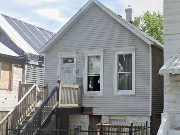 6415 S Eberhart Ave, Chicago, IL 60637