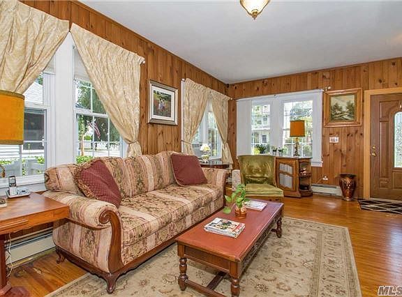 2nd image of 601 Tennyson Ave