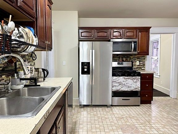 5th image of 33-35 Ruskin St