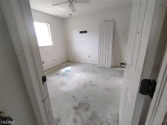 4th image of 3125 74th St W