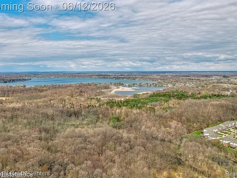 45149 Bartlett Dr — Photo 62