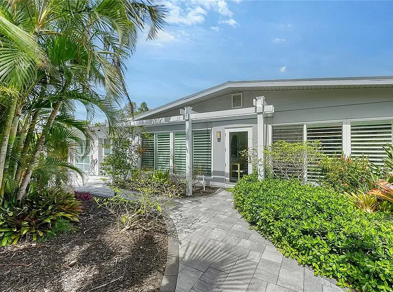 425 McKinley Dr — Photo 9
