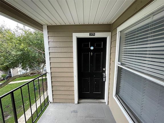 3rd image of 4704 Walden Cir #34