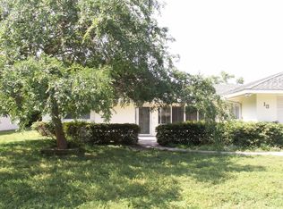 13 Oak St, Yalaha, FL 34797