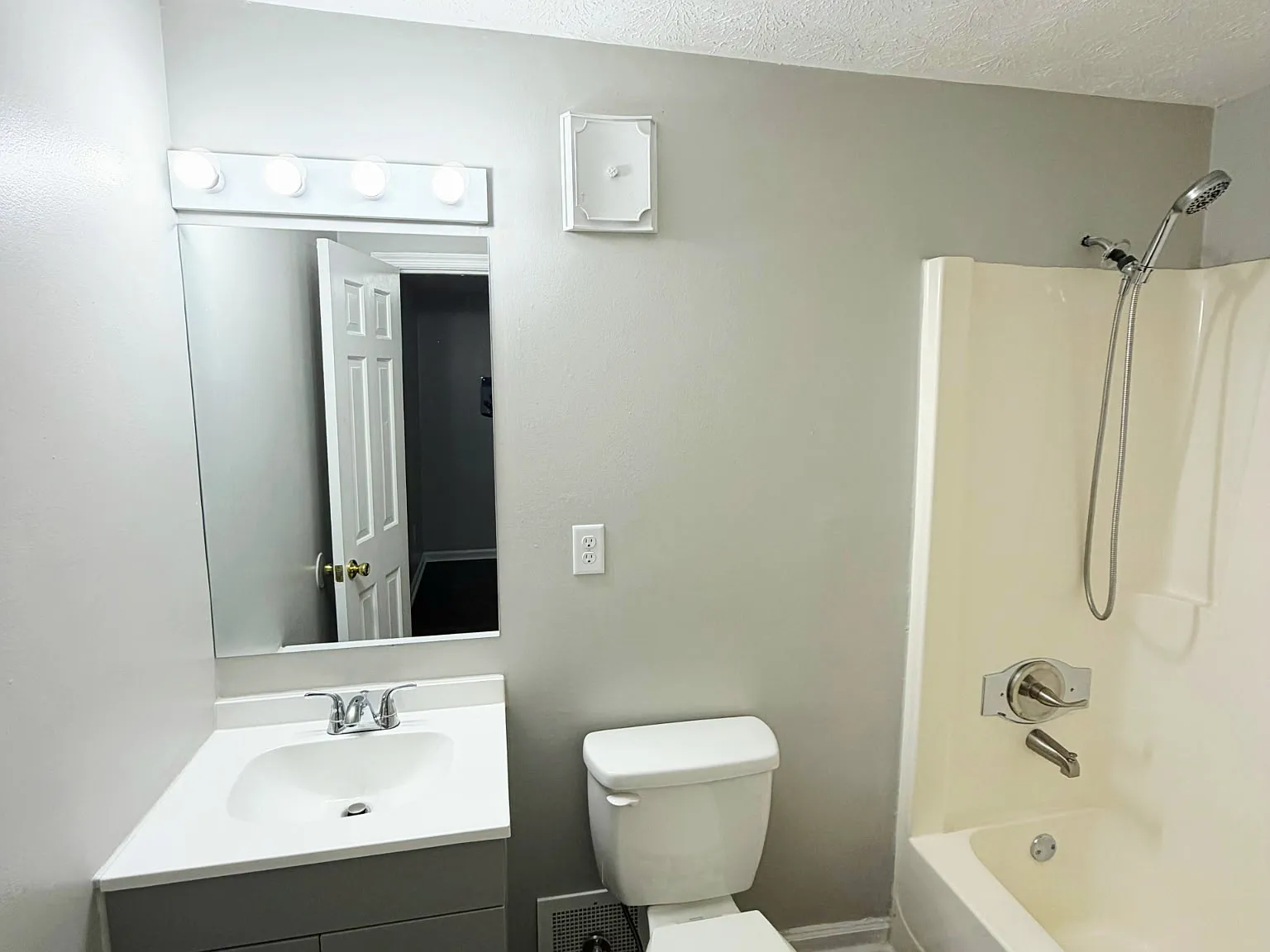 159 Miller Drive - 10 — Photo 2