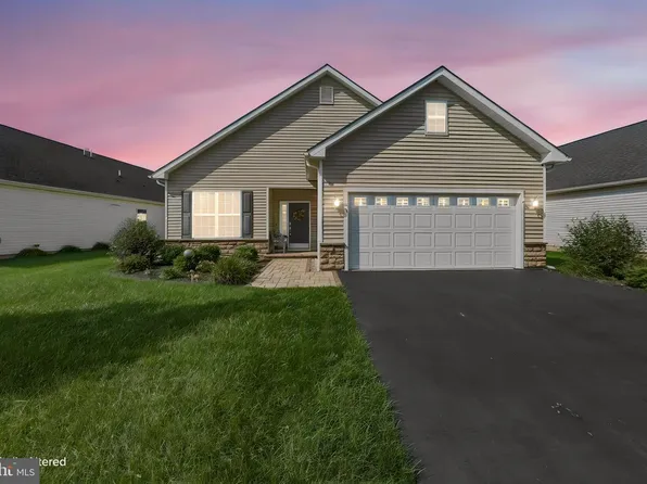 40 Boardwalk Dr, Eastampton, NJ 08060