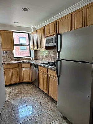 Rented by Waverly Realty Associates | media 2