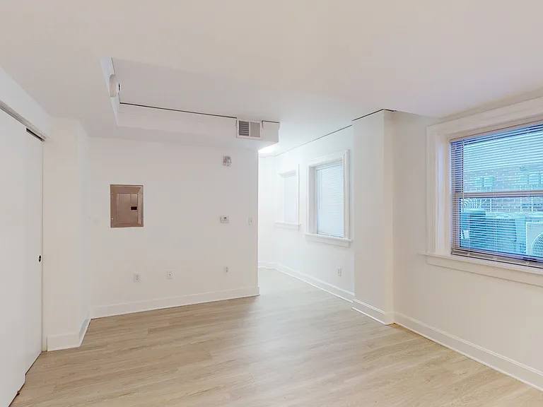 Dining/Living room