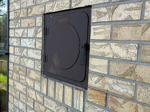 5th image of 4212 Columbus Ave