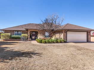 717 N Edgewood Ter, Mustang, OK 73064