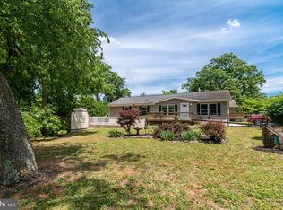 656 Woodside Dr, Mullica Hill, NJ 08062
