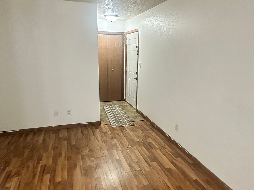 1st image of 275 2nd Ave #B