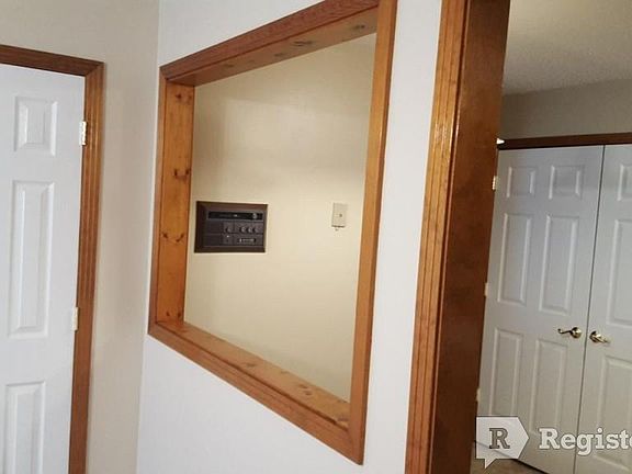 3rd image of 3053 Woody Ln