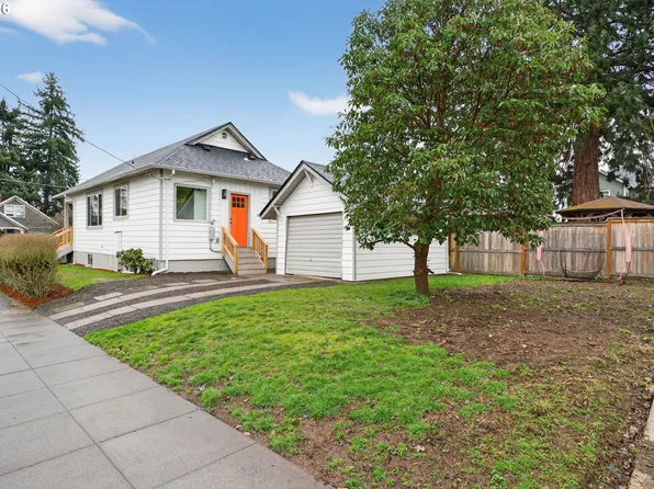 702 NE Rosa Parks Way, Portland, OR 97211