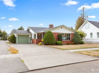 311 8th St, Lynden, WA 98264