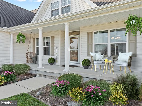 2nd image of 845 Abagail Cir