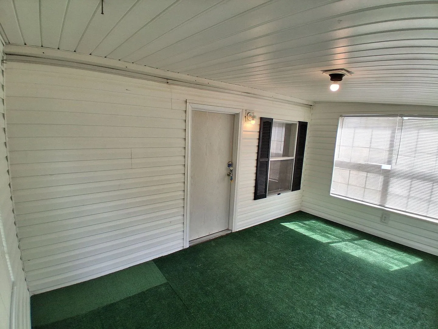 319 Alexandria HWY — Photo 4